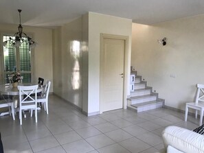 Dining - Casa Vacanza (Holiday Home) (Castelfranco Emilia)