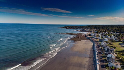 BOOK 3 OR MORE NIGHTS AND RECIEVE FREE CLEANING! GREAT OCEAN VIEWS GREAT REVIEWS