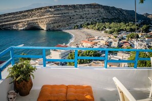 Property grounds - Castri House in Matala (Matala)