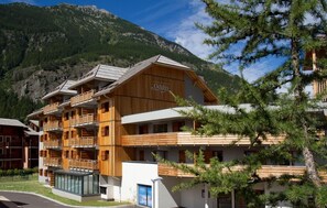 Exterior - Swimming pool, parking, tv, ski locker, 29-39m², Serre Chevalier (SERRE CHEVALIER)