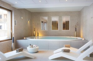 Spa - Wifi, swimming pool, terrace, balcony, tv, ski locker, 33-38m², Arêches-Beaufort (Beaufort)