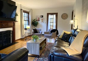Smart TV, DVD player, streaming services
