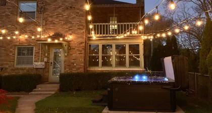 Hot Tub | 1.1 MI to Notre Dame | Backyard Oasis