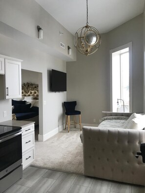 Living room - Inn On Central (Le Mars)
