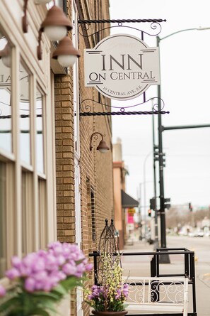Exterior - Inn On Central (Le Mars)
