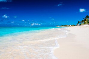On the beach - Villa Milestone (Providenciales)