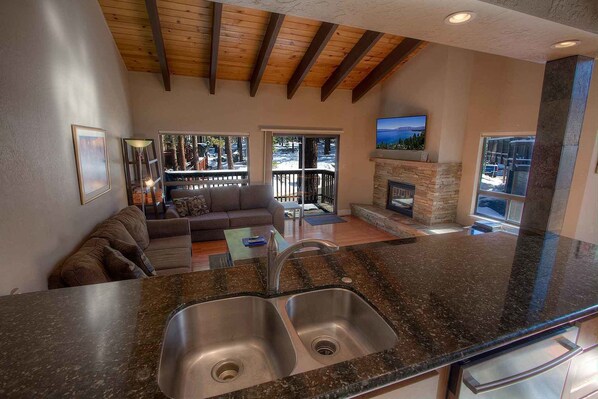 Fridge, microwave, stovetop, dishwasher - Forest Getaway (Zephyr Cove)