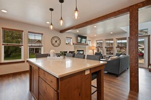 洗碗機、鍋具/餐盤/廚房用品