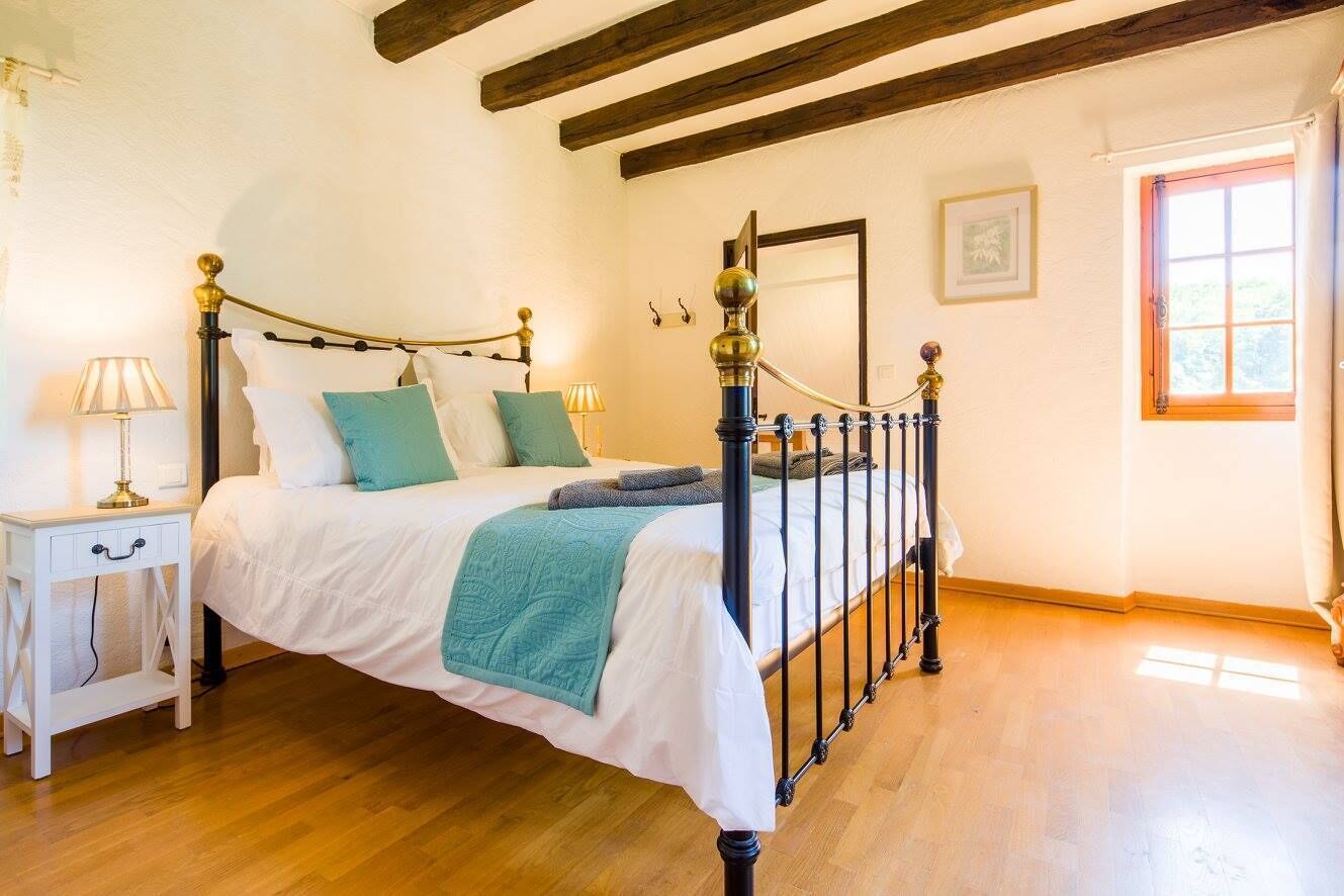 3 chambres, draps en coton égyptien, coffres-forts dans les chambres