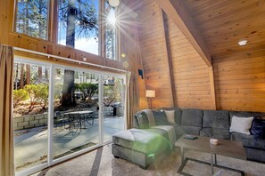 Interior - Switzerland SKI Chalet #845 (Big Bear Lake)