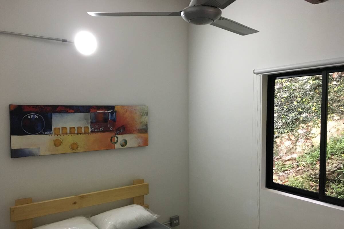 Deluxe Double Room (Guatapé) | Free WiFi, bed sheets