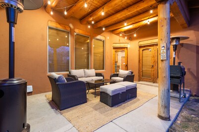 Southwestern Adobe Retreat 2.6 miles from Balloon Fiesta