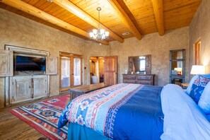 4 bedrooms, in-room safe, iron/ironing board, free WiFi