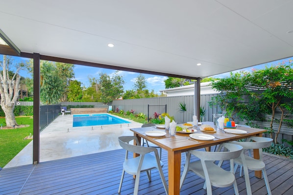 Outdoor dining