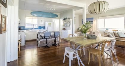 Tallowood beachside cottage