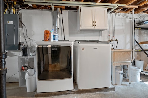 Fully Remodeled Home Walk to Lambeau/Bars/Resch