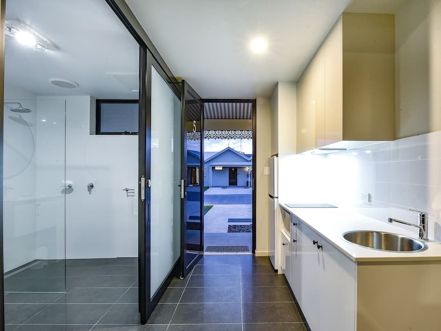 Full-size fridge, microwave, stovetop, electric kettle