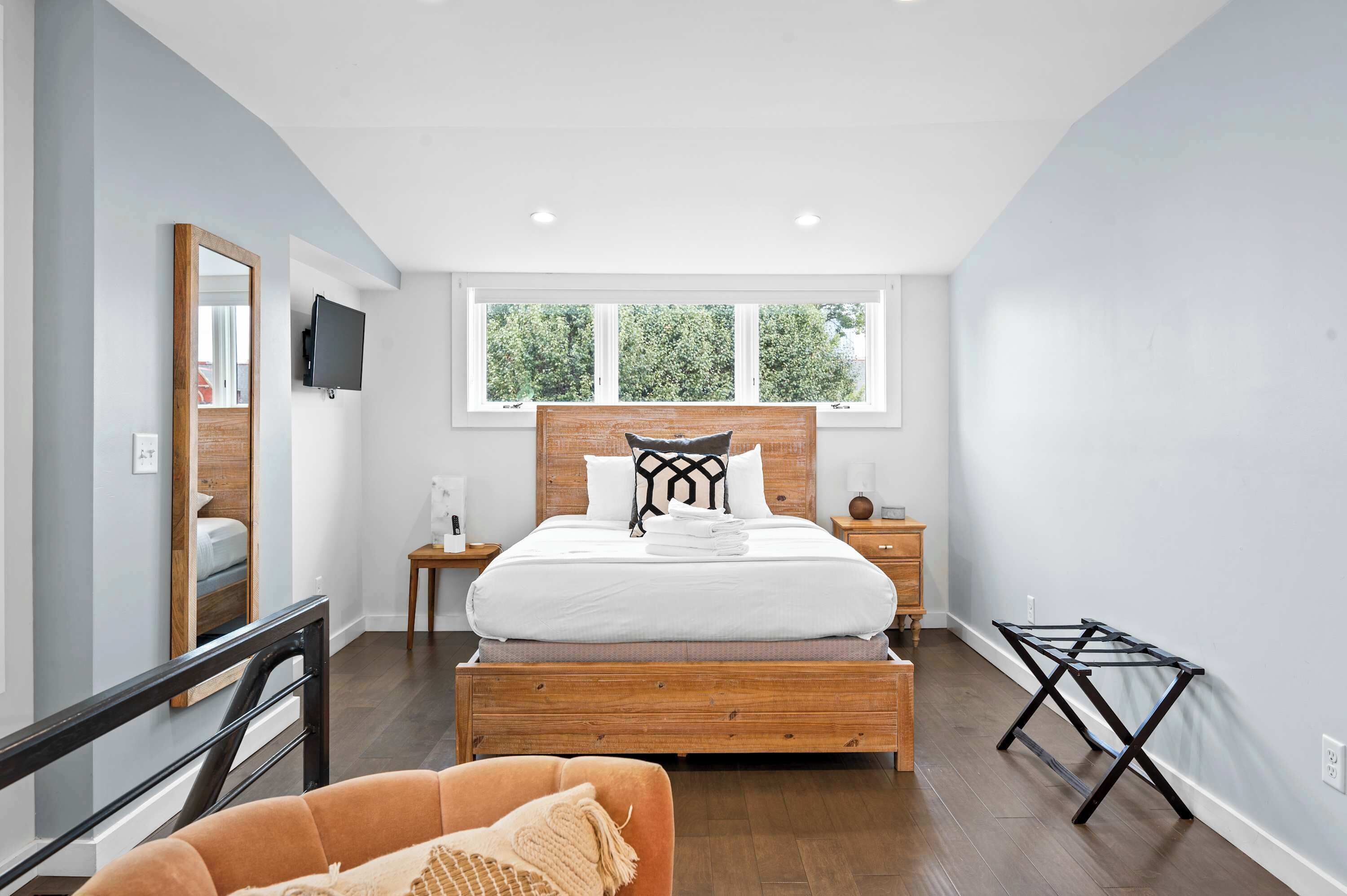 1 habitación, tabla de planchar con plancha, wifi y ropa de cama 