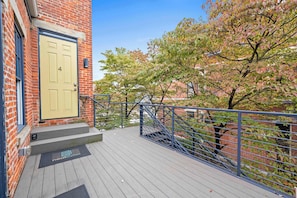 Property grounds - Downtown Views—Walk to Stadiums/Convention Center (Covington)