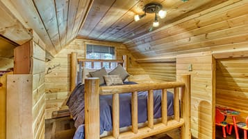 2 bedrooms, internet, bed sheets