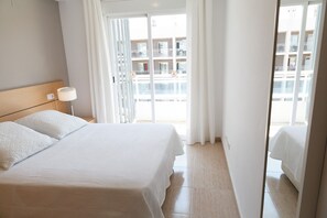 2 slaapkamers, een strijkplank/strijkijzer, gratis wifi, beddengoed