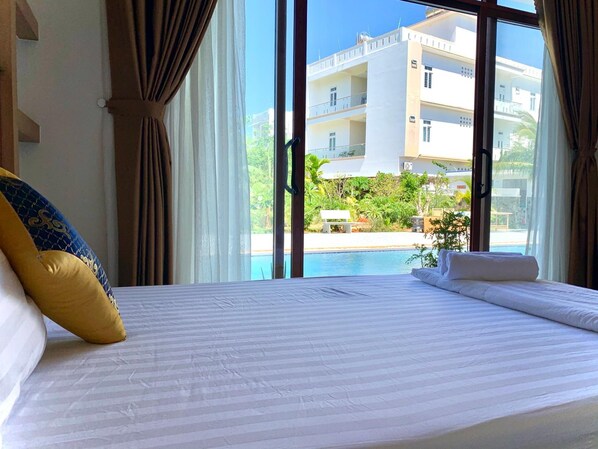 Hochwertige Bettwaren, Minibar, Zimmersafe, individuell eingerichtet