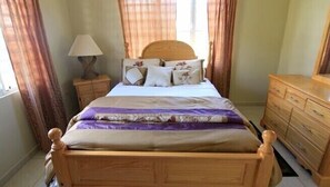 2 chambres, décor unique, ameublement unique