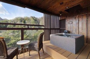 Property grounds - Tsuganoki (Nikko)