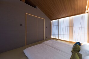 1 bedroom, iron/ironing board, free WiFi, bed sheets - Tabitabi Stay Moonlight (Kyoto)