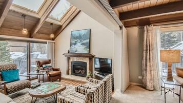 Townhome, 4 Bedrooms | Living area