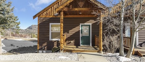 المنشأة من الخارج