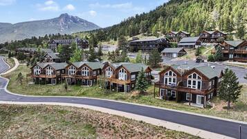 Condo, 2 Bedrooms | Exterior