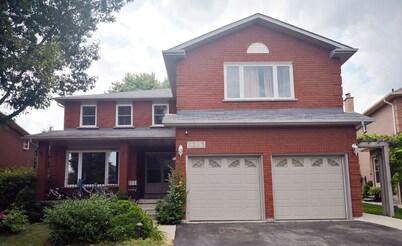 GA Stay Oakville Two Bedroom Guest House