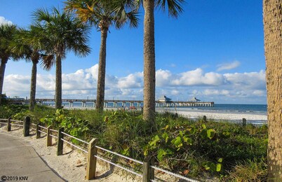 Estero Cove 521 - 2 Br Condo