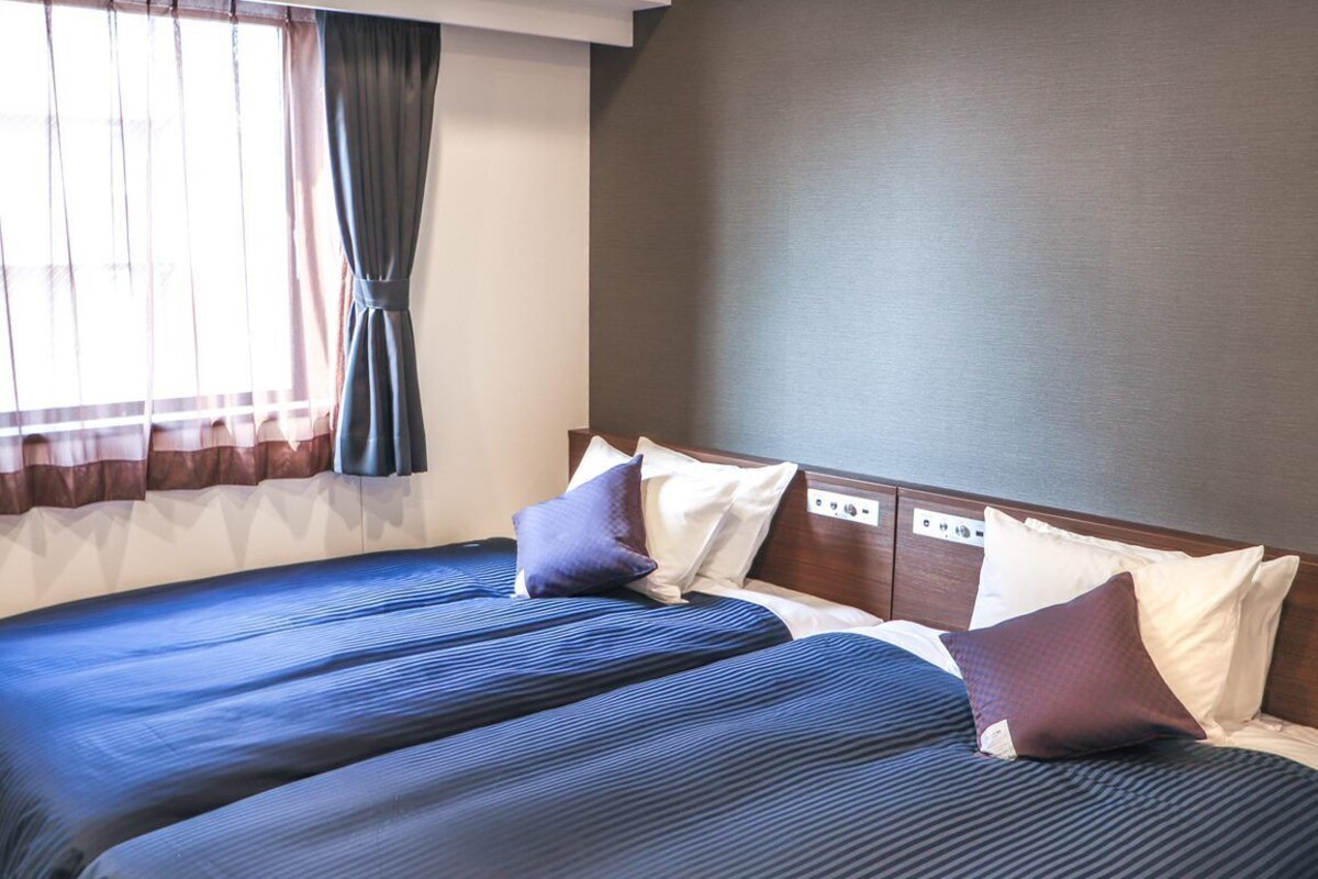 Desk, iron/ironing board (on request), WiFi (free), bed sheets