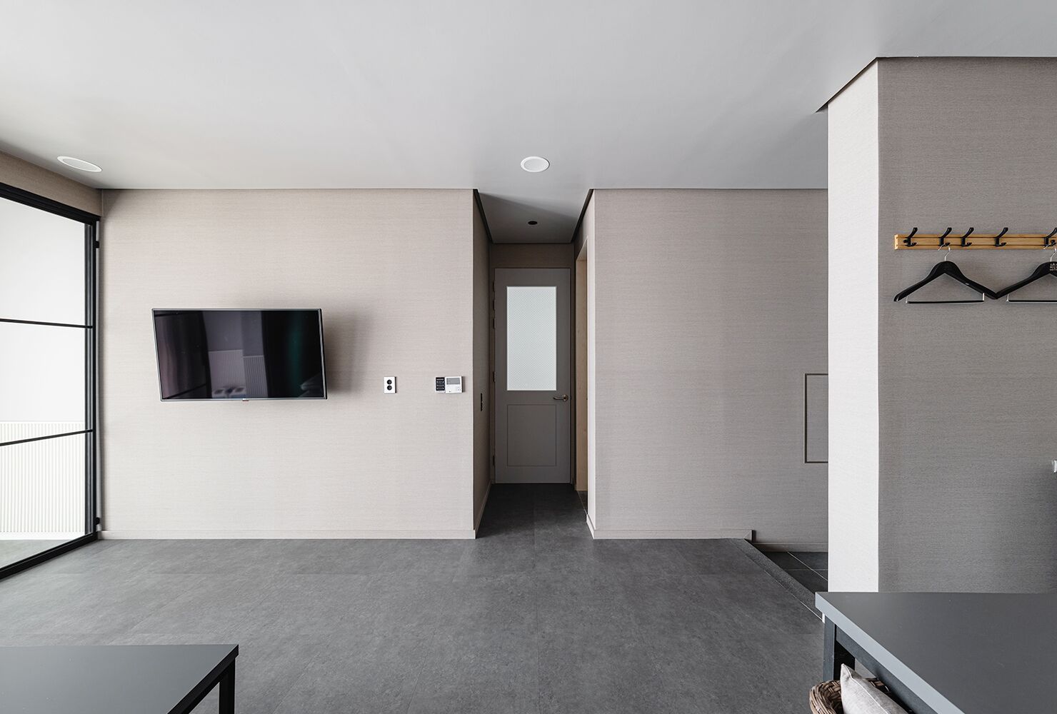 deluxe premier, ocean view | living area | flat-screen tv