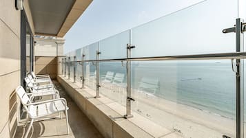 Rooftop Lounge, Ocean View | Terrace/patio