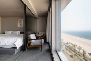 Deluxe Twin Room, Ocean View | Terrace/patio