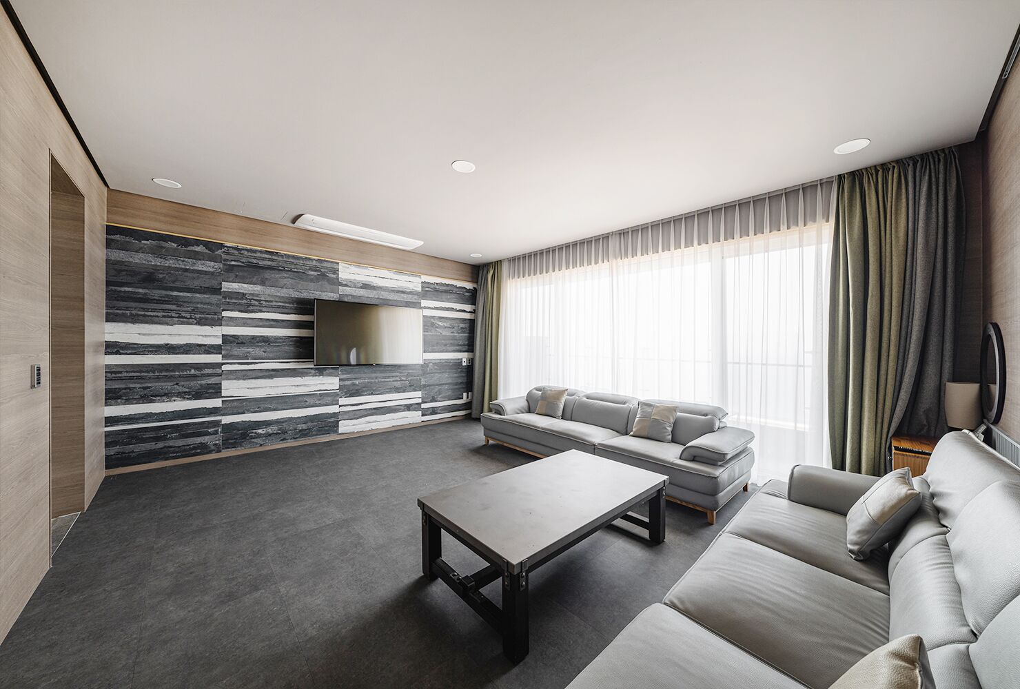 rooftop lounge, ocean view | living area | flat-screen tv