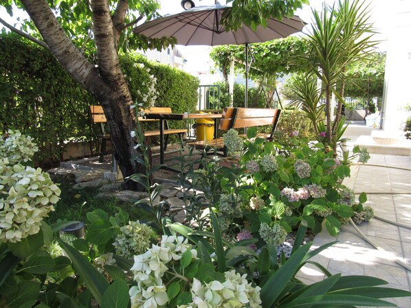 Garden - Apartmani Roko (Kastela)