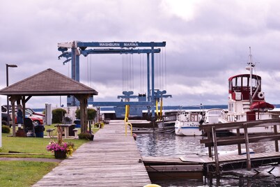 Driftwood Cottage: Your Gateway to Lake Superior & Apostle Islands