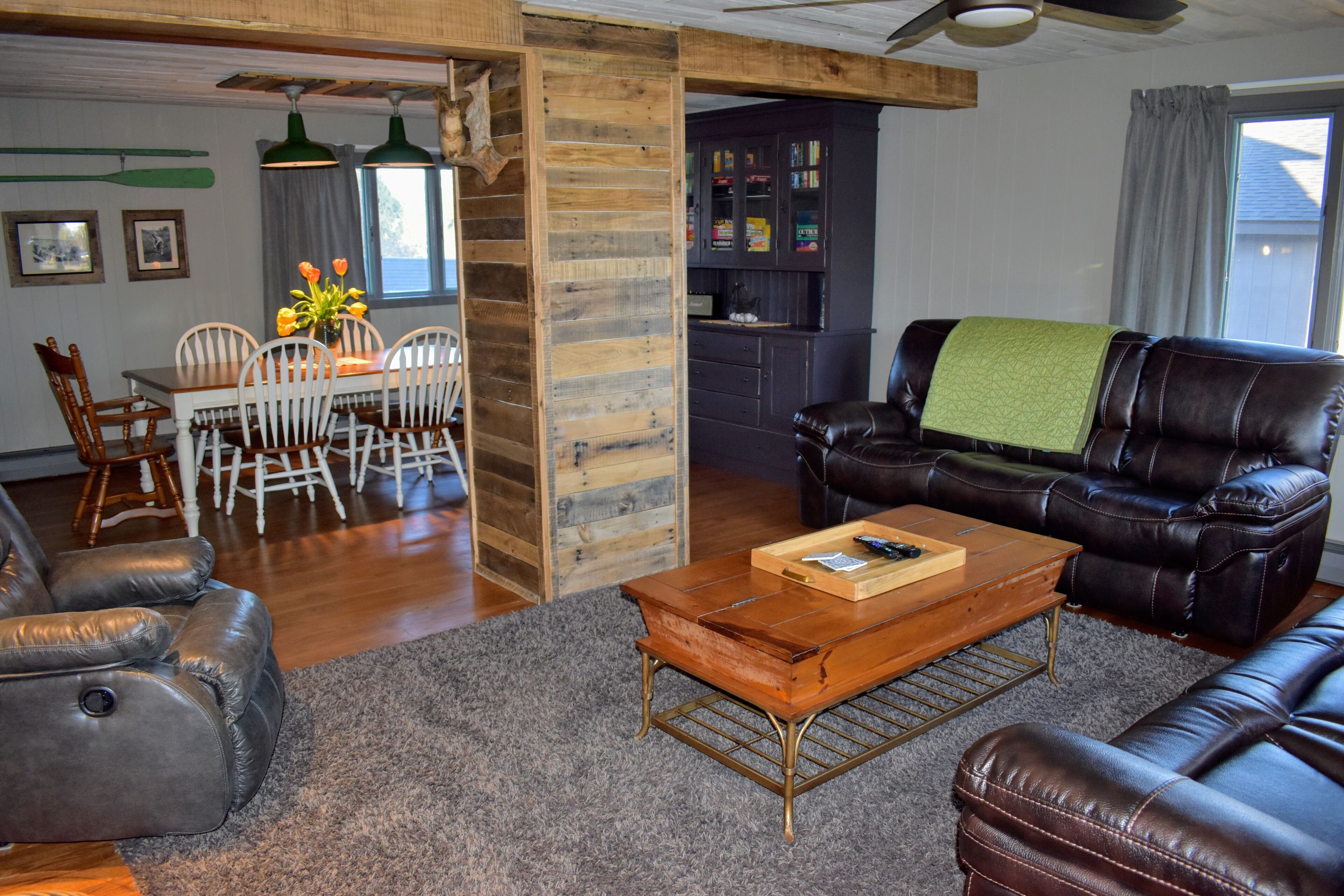 TV connectée, Netflix, livres, services de streaming