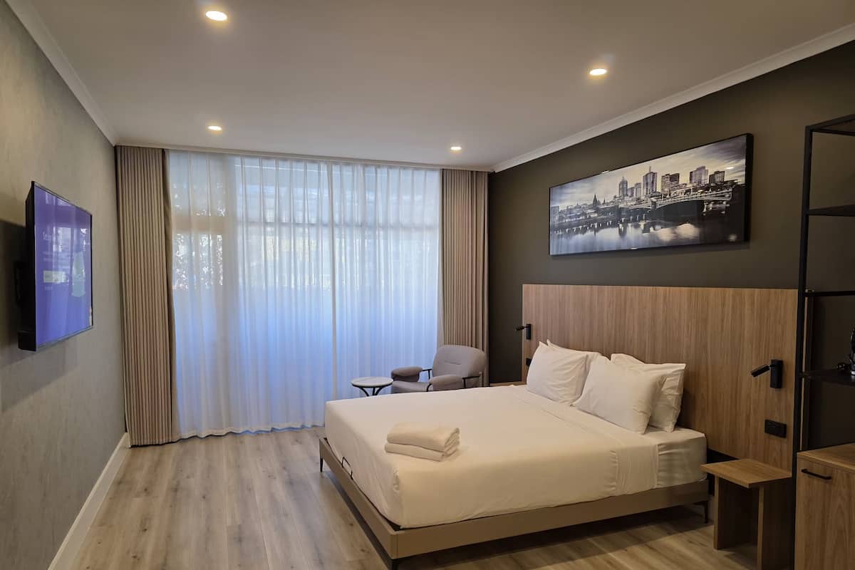 Habitación Premier | 1 dormitorio, escritorio, cortinas opacas y sistema de insonorización