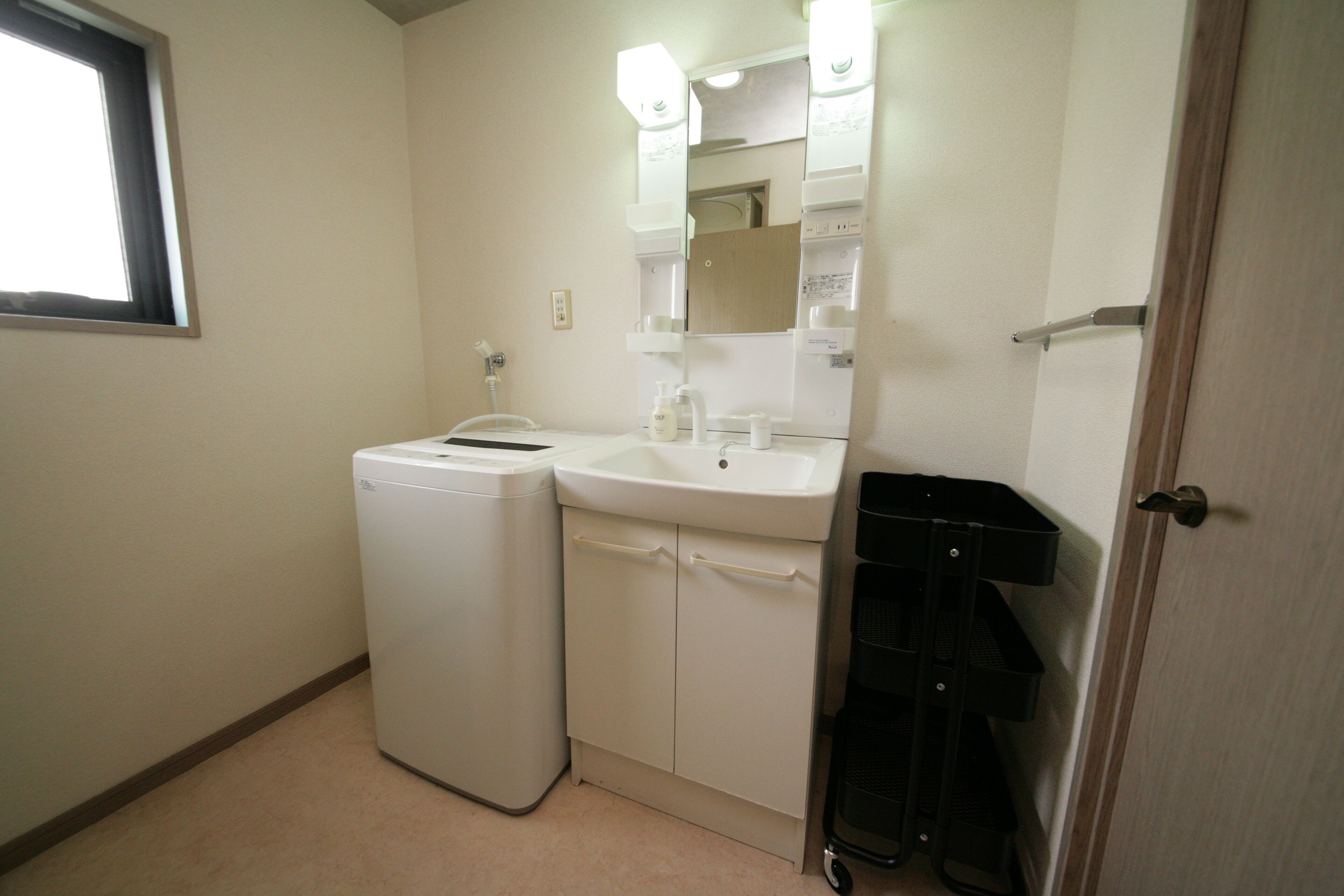 separate bathtub and shower, free toiletries, hair dryer, slippers
