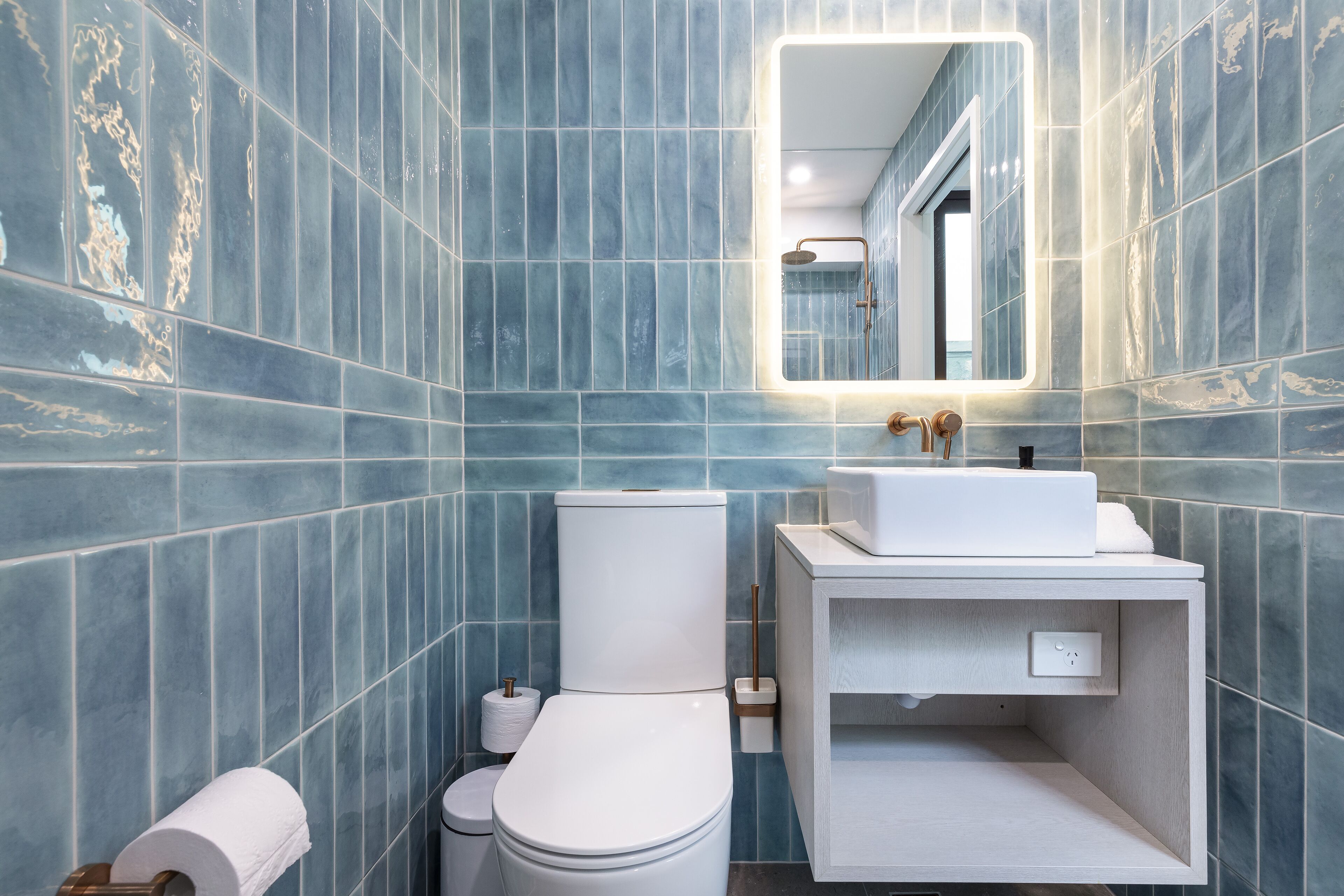 standard king or twin room | bathroom | shower, free toiletries, hair dryer, towels