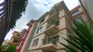 Front of property - Guan Yin Guest Houst & Apartment (Kathmandu)