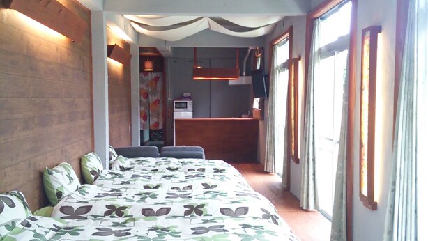 Chambre (for 2-6 Guests) | Wi-Fi gratuit