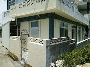 Fachada de la propiedad