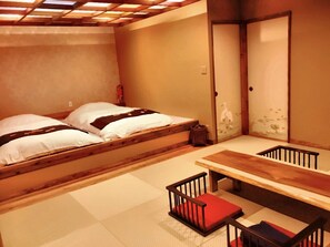 Room - Dogo Onsen Atatakai Yado Taniya (Matsuyama)