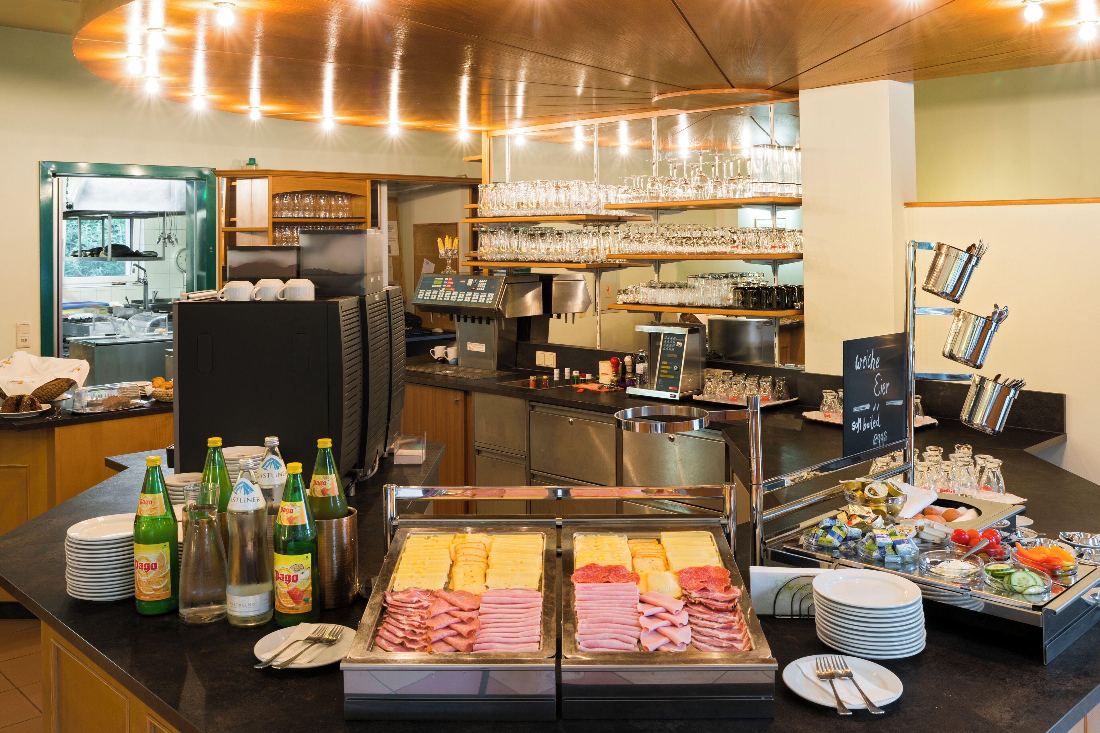 Daily buffet breakfast for a fee